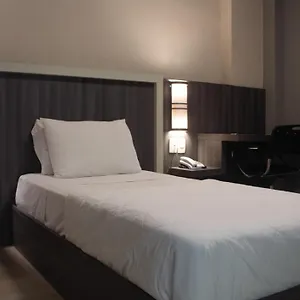 Hotel Master Express Dom Pedro Ii - Proximo Ao Consulado Americano E Aeroporto, Porto Alegre
